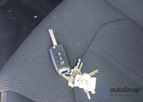 2020 Kia Optima Lx z USA, uszkodzony, nr VIN 5XXGT4L31LG438869